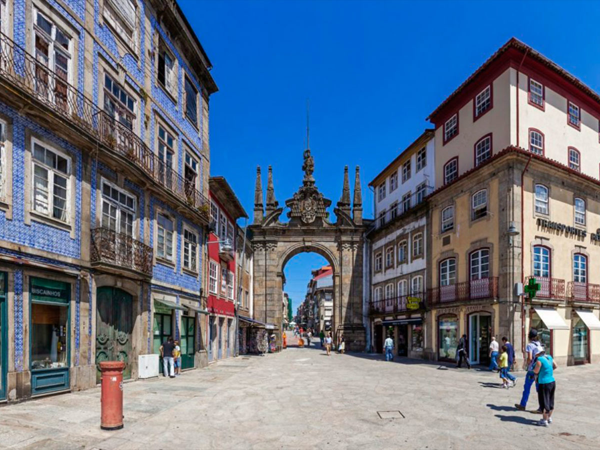 anfitriona Barriga Invitación Empregos em Braga Portugal: saiba como encontrar sua vaga